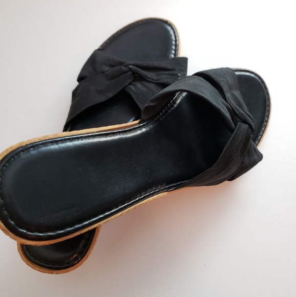 Black wedge sandals - Picture 2 of 4
